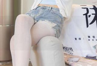 BoBoSocks袜啵啵 - 没必要羡慕，加入小淳的福利行列，来看她的裸足吧！