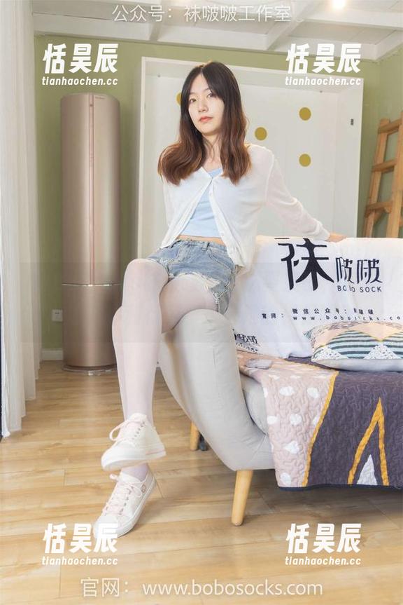 BoBoSocks袜啵啵-小淳 BoBoSocks袜啵啵 - 没必要羡慕,加入小淳的福利行列,来看她的裸足吧!
