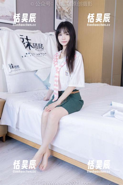 BoBoSocks袜啵啵 - 紫色油亮丝袜不止是看，图包里的小甜豆更是挑动想象的小火花！