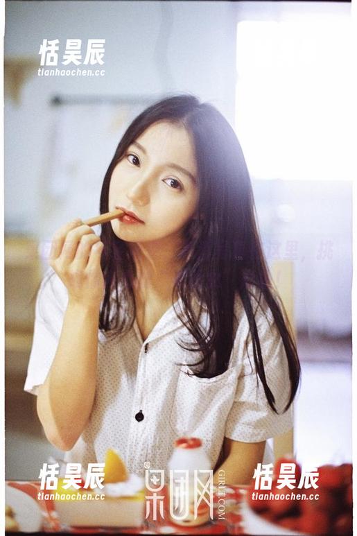 GIRLT果团网 果团网的年轻叛逆,高清写真在这里,挑战你内心的“乖乖女”形象!