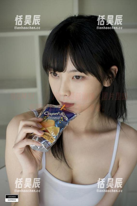 当GMS(고말숙)碰上最新剧情，图片里的氛围真的怎么看怎么奇妙。