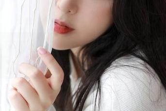 MFStar模范学院 - 妞妞koko的死库水美图：刚看完就想跑去找泳池聊天！