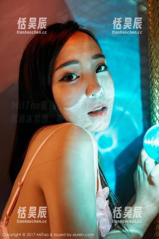MiiTao蜜桃社-索菲娅Sophia MiiTao蜜桃社 - 索菲娅Sophia新作:死库水套图,呃,不知道黄泉水能不能比这搭?