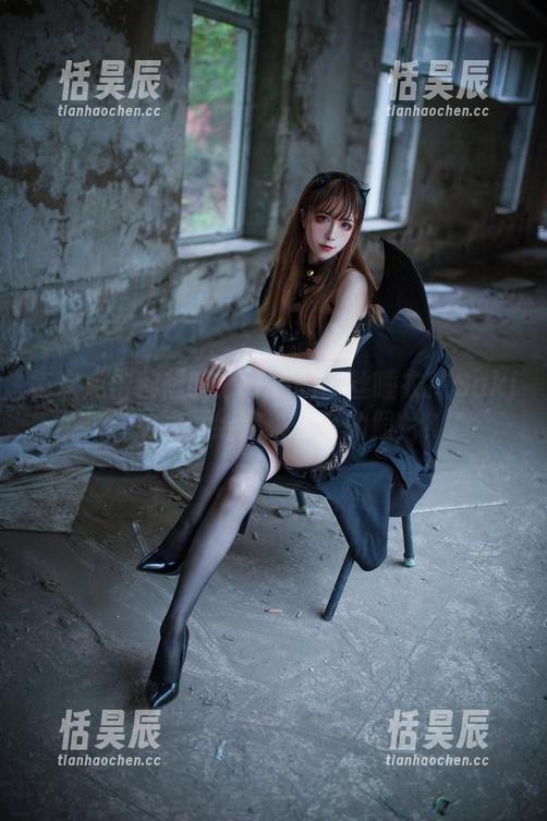 每次点击都想喊：好美的蕾丝睡衣！Sakiiii翎柒，给我来一套的照片！