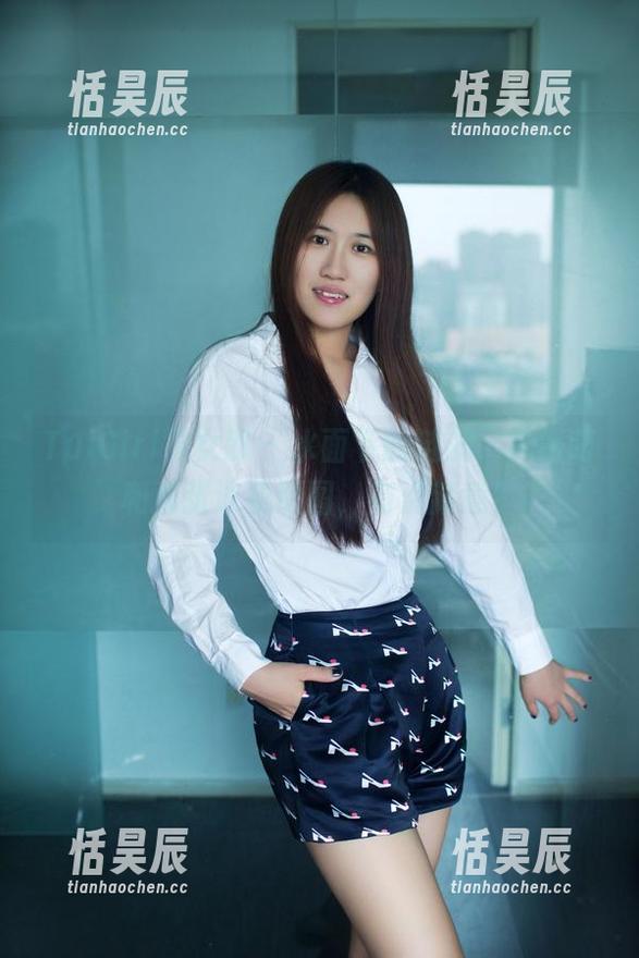 TuiGirl推女郎 - 水面下的涟漪，林萌萌和那张泳衣原图，有点新意？