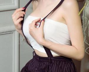 UGirls尤果网 - 沈诺馨在线写真：谁说内衣只能穿在身上？