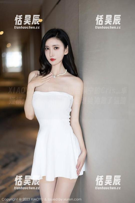 XIAOYU语画界 - 美图合集中的Cris_卓娅祺：这天使不简单，是谁给她放了翅膀？