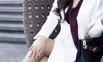 XIAOYU语画界 - 原图合集：杨紫嫣Cynthia的女仆照片，谁说家务活没有魅力？