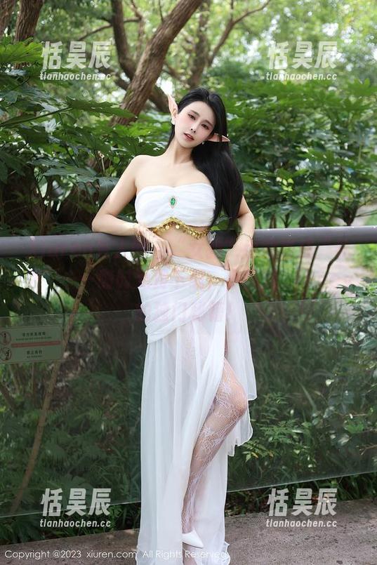 Xiuren秀人网 - “女孩”也能当成“礼物”——随时免费下载，小蛮妖_honey的独门秘籍！