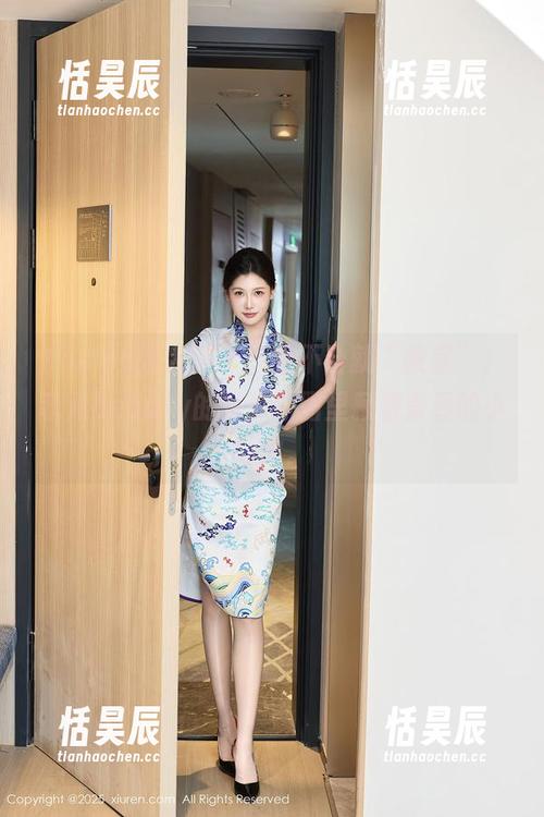Xiuren秀人网 - 一言不合就“教室”，菲儿beauty的写真原图里藏着青春的小插曲。