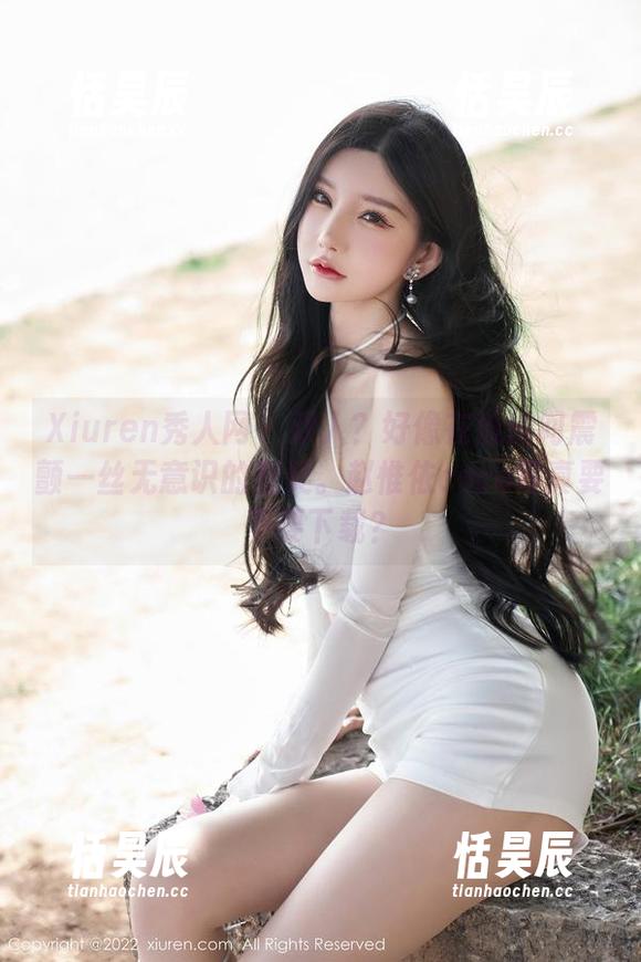 Xiuren秀人网 - 双人？好像在流转间震颤一丝无意识的默契。赵惟依coco写真要不要下载？