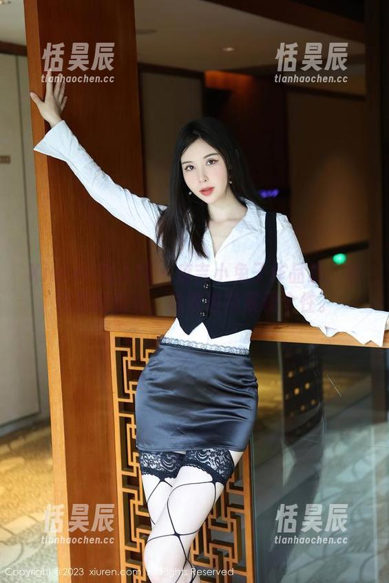 Xiuren秀人网-麻吉小兔子 Xiuren秀人网 - 麻吉小兔子作品集:镜子里的倒影,泳衣也能展现个性。