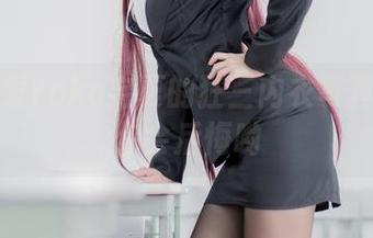 不来一发Yoko宅夏的狂三内衣写真精选？你会后悔哟