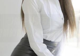 Yuka(유카)的牛仔裤写真里，有一种我不能理解的自由，真的是让人困惑。