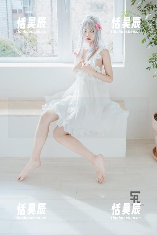 Yuna(윤아)的老板身份揭晓：当老板的日常不只有加班！[SAINTPhotolife]原图看这里。