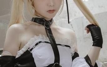 在线等你来看“fushii_海堂”的白丝美图，有点小心咯！