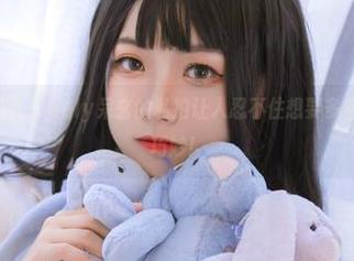 穿T恤的凌波？lovely呆玄的私拍让人忍不住想要多看几眼，瞧这巧妙！