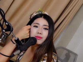 pans - 女仆？兔兔就算是个角色，也能这么风情万种的图包