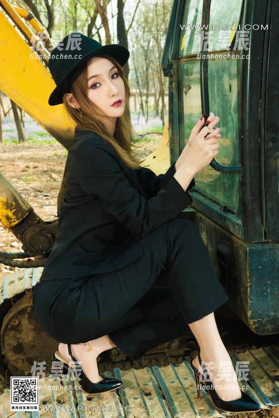 丽柜 - 婷婷的双人时刻：免费的美图让你忍不住想点赞！