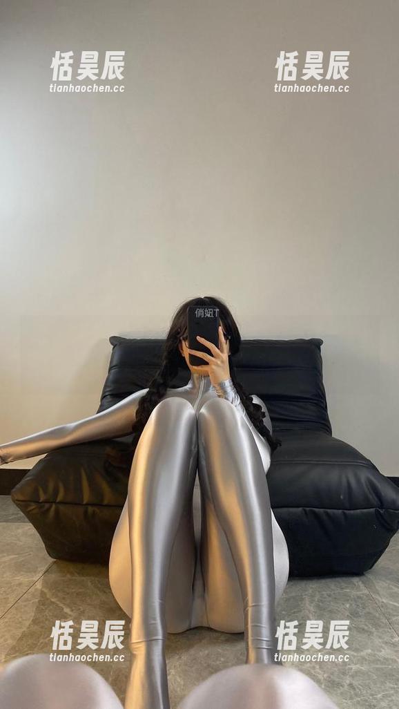 俏妞qiaoniu66 微密圈 - 无圣光的俏妞qiaoniu66镂空合集:糟糕,我又想多了