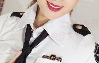 克拉女神 - 新鲜出炉！汤怡的校服风格，图片看了不想停下来。