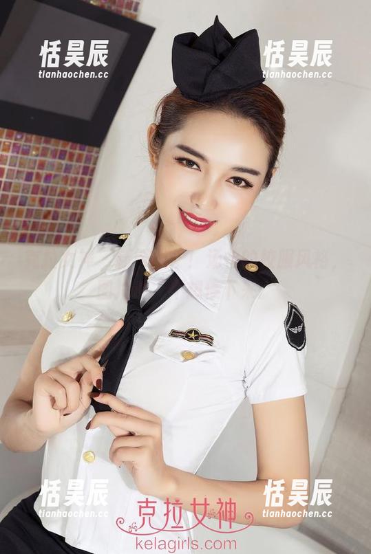 克拉女神 - 新鲜出炉！汤怡的校服风格，图片看了不想停下来。