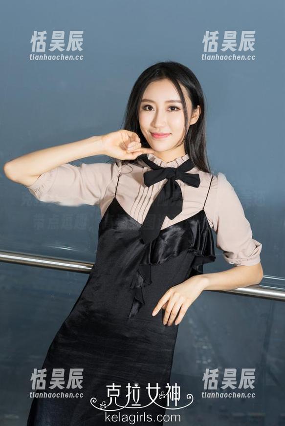 克拉女神 - 高子琁的瑜伽秀，身姿柔美还带点逗趣，高清美图满满都是活力！