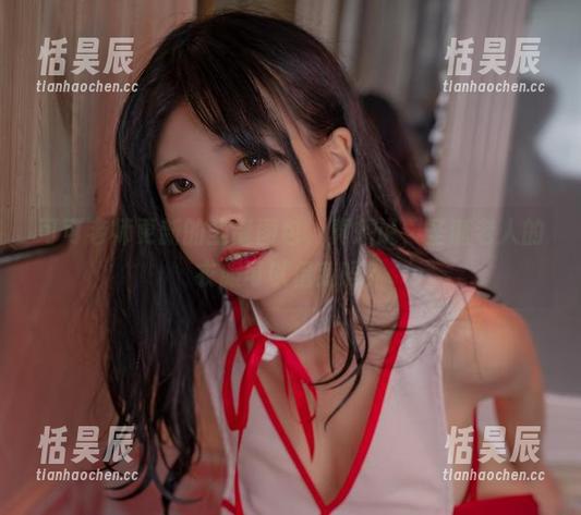 可可老师 可可老师更新的圣诞图包,真想说,圣诞老人的衣服可以借我吗?