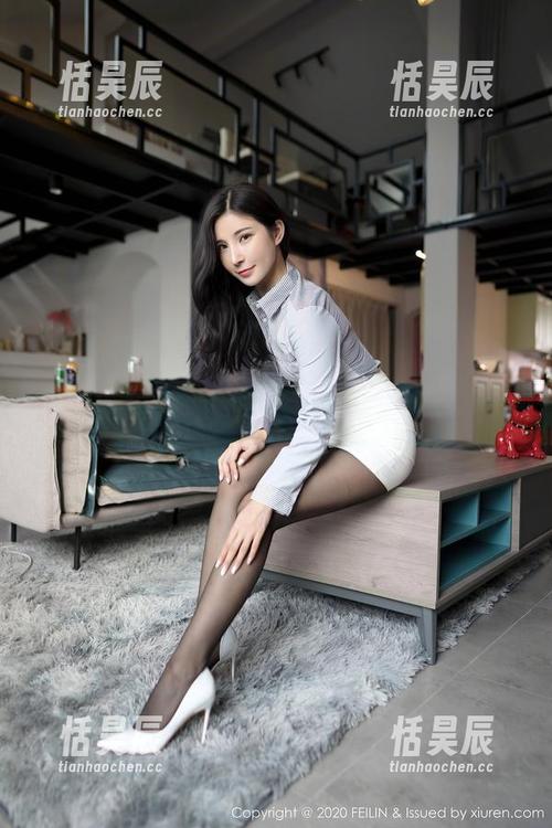 嗲囡囡 - 就是阿朱啊的少女作品集，认真看了好久，有些画面怎么就停不下来了呢？