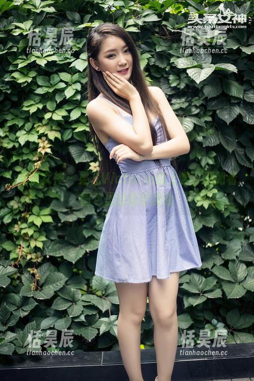 头条女神 - 果儿Victoria说上学，不如看图包里的倩影滑动