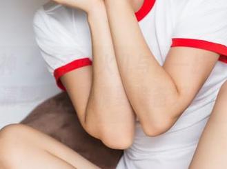头条女神 - 烫手的火儿与那一抹白色，高清壁纸，眼睛要准备好哦！
