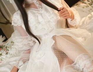 嫣嫣子的夏日写真更新，老实说，还是被她的风格迷住了