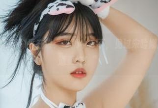每一幅高清写真似乎在说：“奶牛？不，见过宋哈娜的你一定知道更好！”