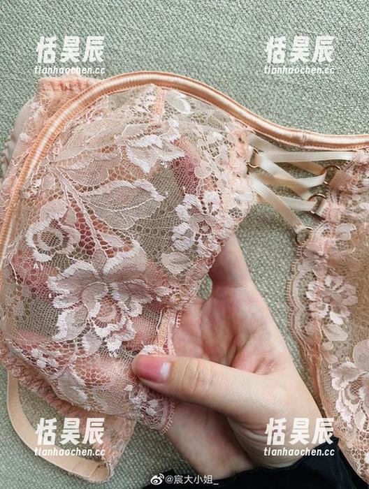 微密圈 - 看完宸大小姐的免费套装图片，才发现我衣柜里的普通服饰变得惨不忍睹…