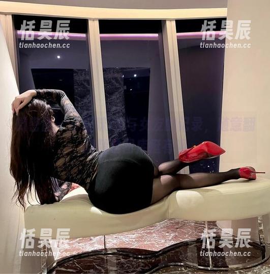 微密圈 - 小猫咪ck与女友的记录，随意翻翻精选图库挺有趣