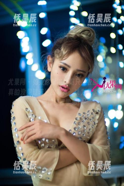 尤果网 - 如果你觉得制服只是衣服，那你真的没见过若涵的写真，以为是学霸，结果却是撩学弟！