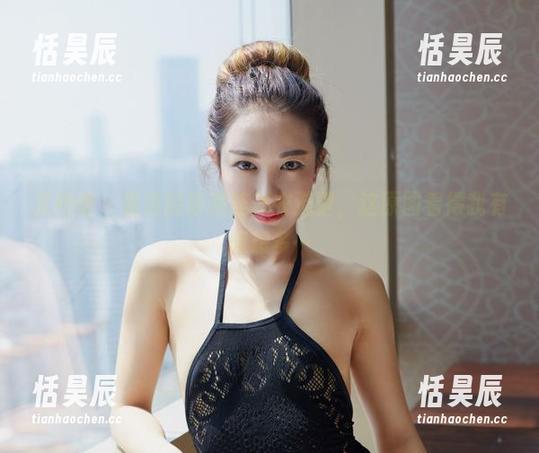 尤物馆 - 最近的筱慧连体衣造型，这原图看得我有点想多…