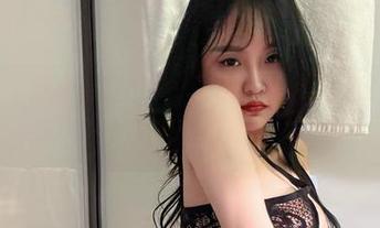 微密圈 - 跟着张鑫baby一起奶牛放纵：源自原图的写真集快感！