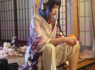 戚顾儿的写真集里，上官婉儿这笔真得让人眼前一亮，快去下载吧