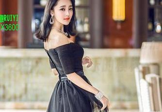 推女神 - 何晨曦携高跟鞋，于高清的画境之中，自得其乐的模样～