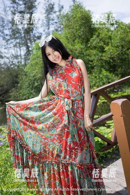 推女神 - 我发现私拍美图里的小细节，战姝羽Zina的白丝一秒勾起我的好奇心。