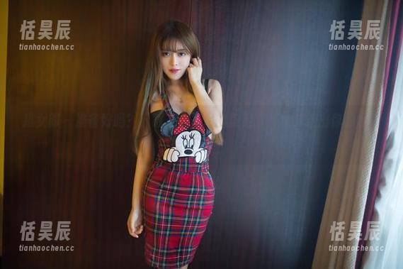 推女郎 - 准备好吗？下载王李丹尼的美足写真集，走出你的舒适区！