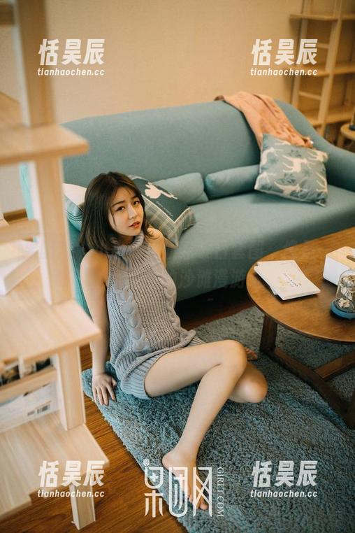 果团网 - 小小的周妍希夏日套图，像是一场慵懒的沙滩漫游