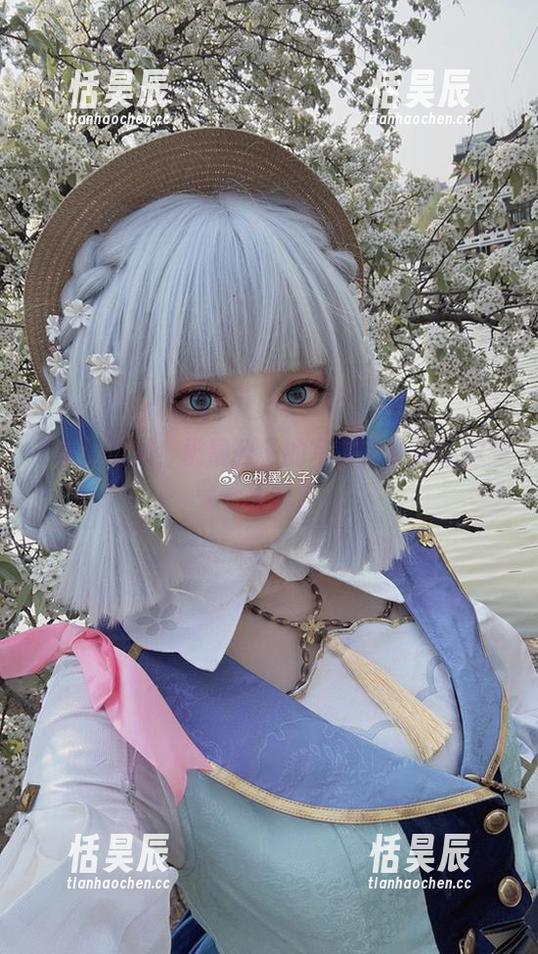 不止是和服！桃墨公子的写真集更新让你想要一探究竟。
