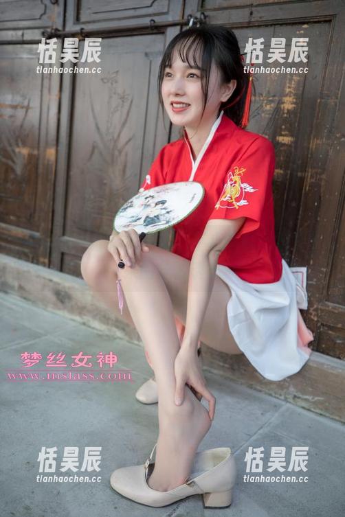 梦丝女神 - 福利图集，不止清新：雪馨带来的丝袜诱惑