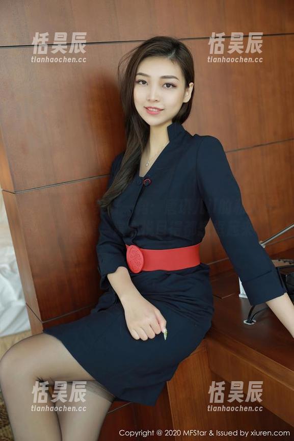 模范学院 - 美好一角：唐琪儿il的私人连衣裙图集，赏心悦目得都想框起来