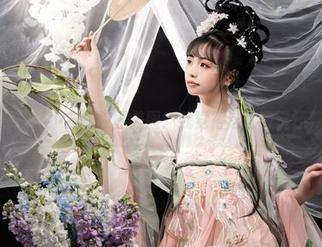 爆机少女喵小吉的校园美图：我觉得这比课堂还养眼！
