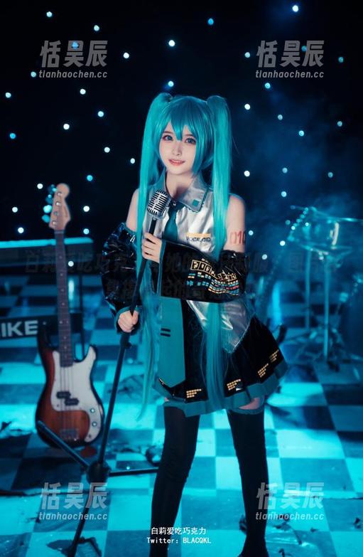 白莉爱吃巧克力 白莉爱吃巧克力与她的魔法制服:图片合集撑得起的奇思妙想