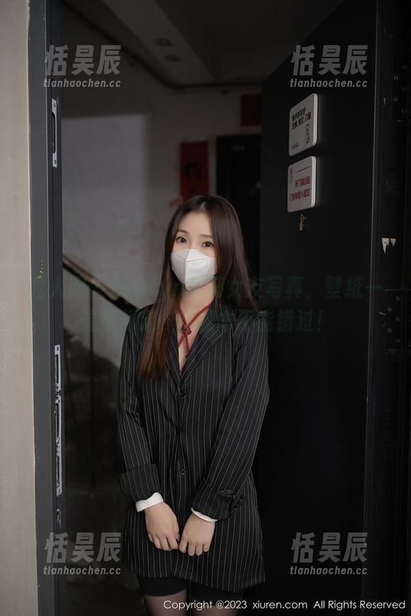 秀人网 - Evelyn艾莉女友写真，壁纸一看就判定，你根本不能错过！