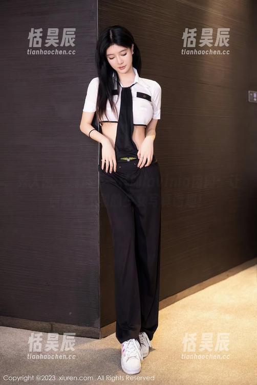 秀人网 - 精选不一样的lavinia肉肉：让你意想不到的少女写真谐趣！